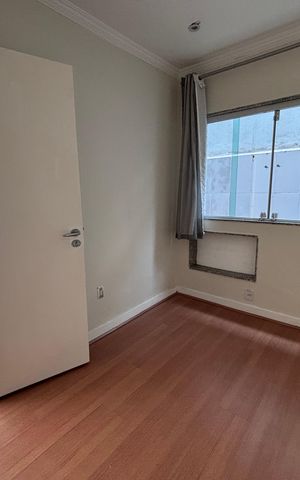 Casa de condomínio à venda com 580m², 6 quartos e 4 vagas Casa de condomínio à venda com 580m², 6 quartos e 4 vagasQuarto 1