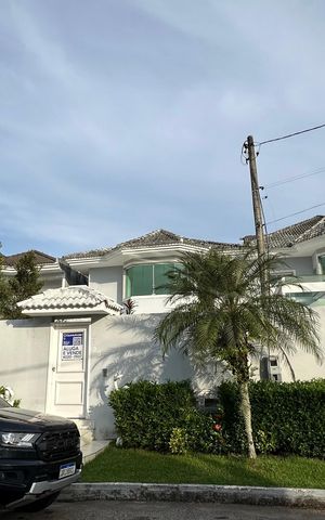 Casa de condomínio à venda com 580m², 6 quartos e 4 vagas