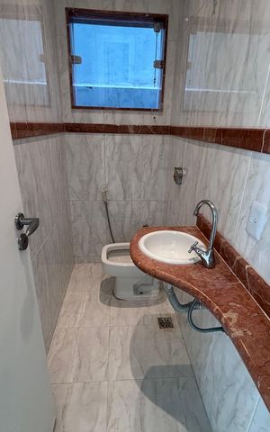 Casa de condomínio à venda com 580m², 6 quartos e 4 vagas Casa de condomínio à venda com 580m², 6 quartos e 4 vagasLavabo