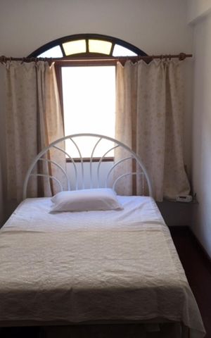 Casa à venda com 200m², 5 quartos e 2 vagas Casa à venda com 200m², 5 quartos e 2 vagasQuarto