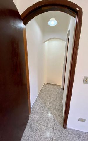 Casa à venda com 200m², 5 quartos e 2 vagas Casa à venda com 200m², 5 quartos e 2 vagasQuarto