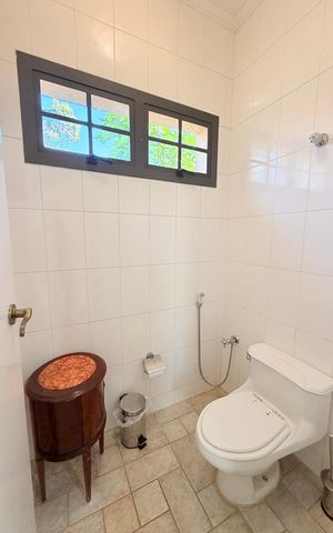 Casa de condomínio para alugar com 660m², 5 quartos e 5 vagasLavabo