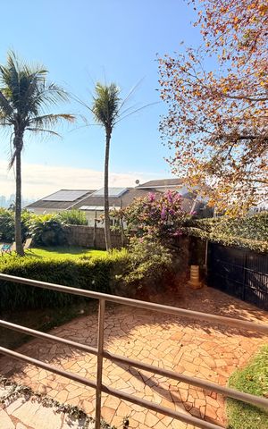 Casa de condomínio para alugar com 660m², 5 quartos e 5 vagasSacada da Sala