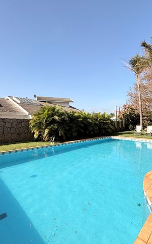 Casa de condomínio para alugar com 660m², 5 quartos e 5 vagasQuintal com piscina e churrasqueira