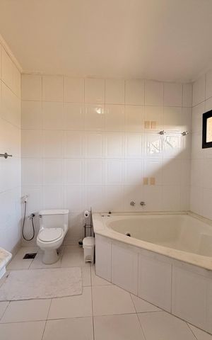 Casa de condomínio para alugar com 660m², 5 quartos e 5 vagasBanheiro da Suíte Master