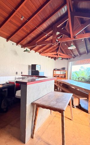 Casa de condomínio para alugar com 660m², 5 quartos e 5 vagasQuintal com piscina e churrasqueira