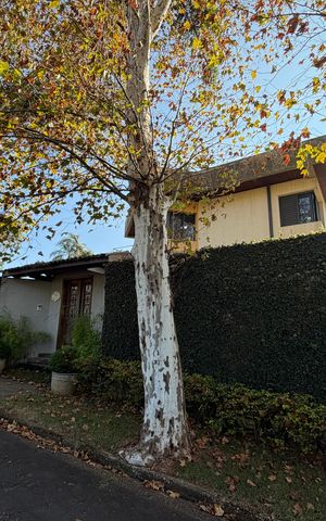 Casa de condomínio para alugar com 660m², 5 quartos e 5 vagasFachada