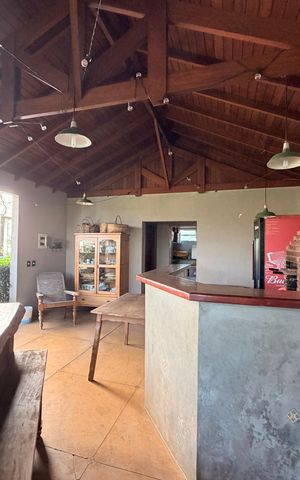 Casa de condomínio para alugar com 660m², 5 quartos e 5 vagasQuintal com piscina e churrasqueira