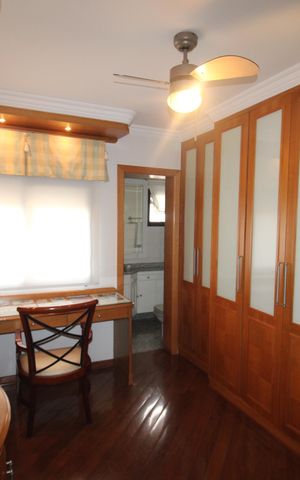 Apartamento à venda com 210m², 3 quartos e 3 vagasQuarto 2