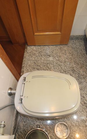 Apartamento à venda com 210m², 3 quartos e 3 vagasQuarto 2 - Banheiro