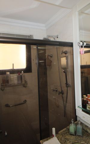 Apartamento à venda com 210m², 3 quartos e 3 vagasQuarto 3 - Banheiro