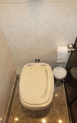 Apartamento à venda com 210m², 3 quartos e 3 vagasQuarto 1 - Banheiro