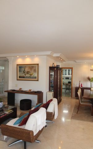 Apartamento à venda com 210m², 3 quartos e 3 vagasSala