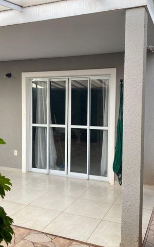 Casa de condomínio à venda com 117m², 3 quartos e 2 vagas Casa de condomínio à venda com 117m², 3 quartos e 2 vagasÁrea externa