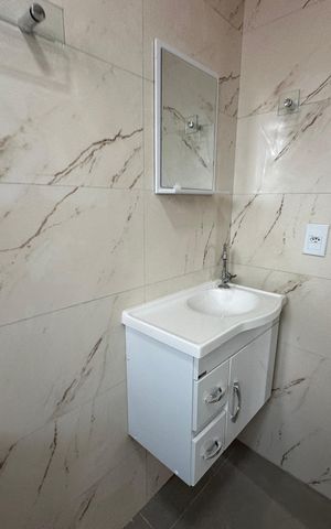Apartamento para alugar com 60m², 2 quartos e 1 vaga Apartamento para alugar com 60m², 2 quartos e 1 vagaBanheiro da Suíte