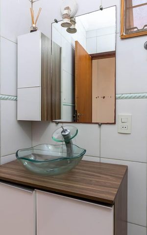 Casa à venda com 85m², 3 quartos e 1 vagaBanheiro 2