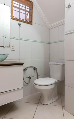 Casa à venda com 85m², 3 quartos e 1 vagaBanheiro 2