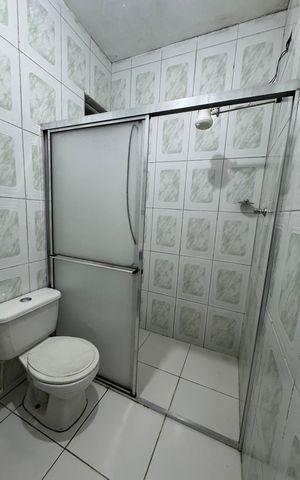Casa à venda com 182m², 4 quartos e 2 vagas Casa à venda com 182m², 4 quartos e 2 vagasBanheiro 5 - Casa 1