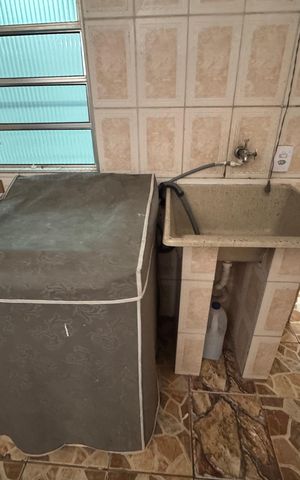 Casa à venda com 182m², 4 quartos e 2 vagas Casa à venda com 182m², 4 quartos e 2 vagasÁrea de Serviço