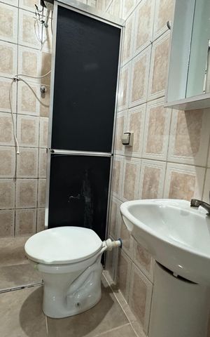 Casa à venda com 182m², 4 quartos e 2 vagas Casa à venda com 182m², 4 quartos e 2 vagasBanheiro 2 - Casa 3
