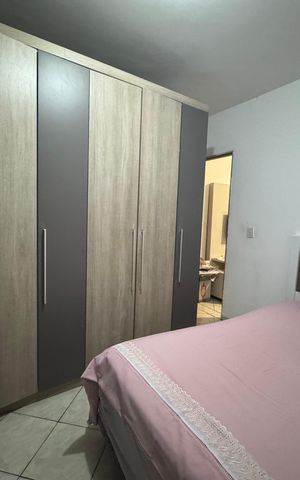 Casa à venda com 182m², 4 quartos e 2 vagas Casa à venda com 182m², 4 quartos e 2 vagasQuarto 2 - Casa 2