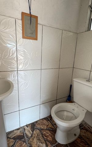 Casa à venda com 182m², 4 quartos e 2 vagas Casa à venda com 182m², 4 quartos e 2 vagasBanheiro 1