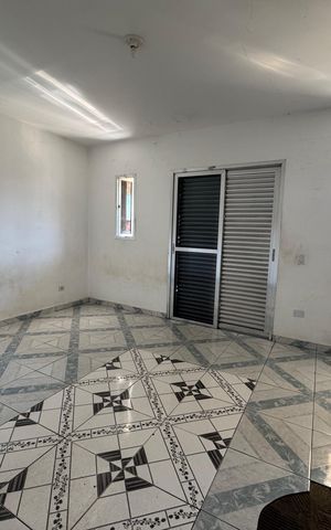 Casa à venda com 182m², 4 quartos e 2 vagas Casa à venda com 182m², 4 quartos e 2 vagasQuarto - Casa 3