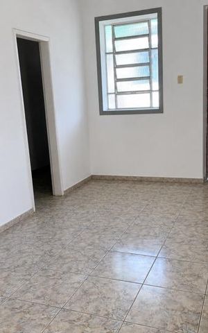 Casa à venda com 79m², 2 quartos e sem vaga