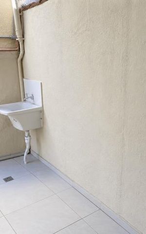Casa à venda com 79m², 2 quartos e sem vaga