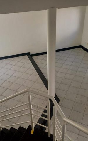 Casa para alugar com 239m², 4 quartos e 2 vagas Casa para alugar com 239m², 4 quartos e 2 vagasSala