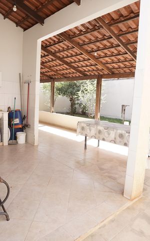 Casa à venda com 143m², 4 quartos e 3 vagas