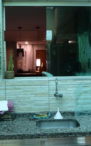 Casa à venda com 158m², 2 quartos e 1 vagaÁrea de Serviço