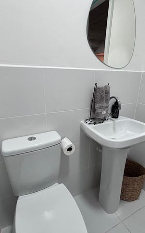 Apartamento à venda com 85m², 2 quartos e 1 vaga Apartamento à venda com 85m², 2 quartos e 1 vagaBanheiro