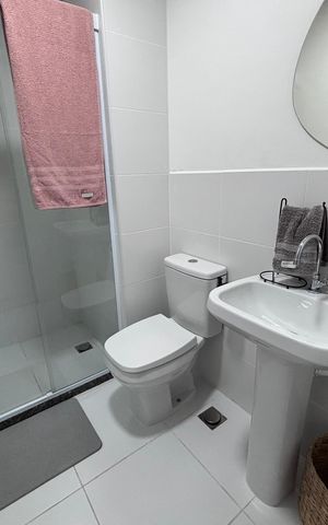 Apartamento à venda com 85m², 2 quartos e 1 vaga Apartamento à venda com 85m², 2 quartos e 1 vagaBanheiro
