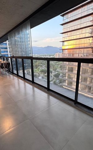 Apartamento à venda com 85m², 2 quartos e 1 vaga Apartamento à venda com 85m², 2 quartos e 1 vagaVaranda