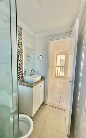 Apartamento à venda com 44m², 2 quartos e 1 vaga Apartamento à venda com 44m², 2 quartos e 1 vagaBanheiro Social
