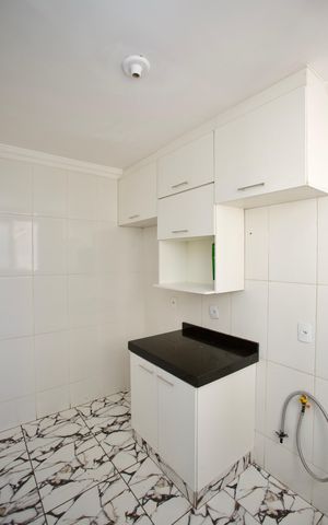 Apartamento à venda com 44m², 2 quartos e 1 vaga Apartamento à venda com 44m², 2 quartos e 1 vagaCozinha e Área de Serviço