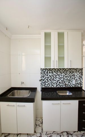 Apartamento à venda com 44m², 2 quartos e 1 vaga Apartamento à venda com 44m², 2 quartos e 1 vagaCozinha e Área de Serviço