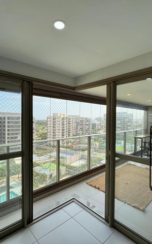 Apartamento à venda com 125m², 3 quartos e 2 vagas Apartamento à venda com 125m², 3 quartos e 2 vagasVaranda