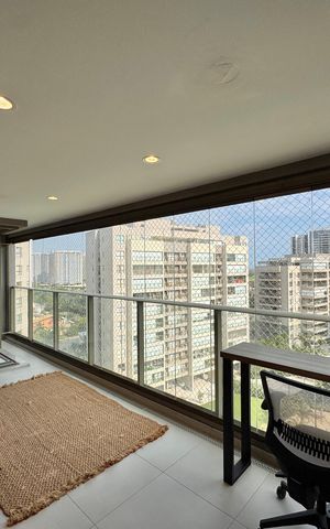 Apartamento à venda com 125m², 3 quartos e 2 vagas Apartamento à venda com 125m², 3 quartos e 2 vagasVaranda