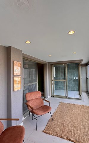 Apartamento à venda com 125m², 3 quartos e 2 vagas Apartamento à venda com 125m², 3 quartos e 2 vagasVaranda