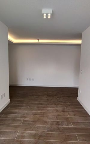 Apartamento à venda com 80m², 2 quartos e 2 vagas Apartamento à venda com 80m², 2 quartos e 2 vagasSala