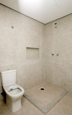 Apartamento à venda com 183m², 3 quartos e 2 vagasBanheiro da Suíte 2