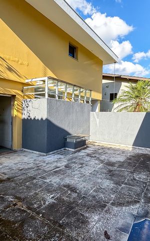 Casa para alugar com 625m², 4 quartos e 9 vagas