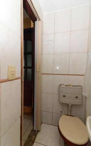 Casa de condomínio à venda com 280m², 3 quartos e 2 vagas Casa de condomínio à venda com 280m², 3 quartos e 2 vagasBanheiro de serviço