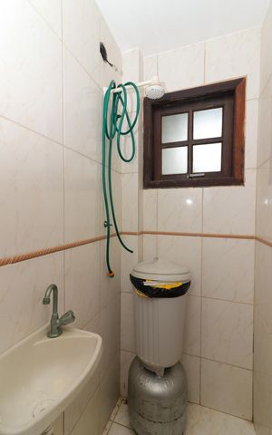 Casa de condomínio à venda com 280m², 3 quartos e 2 vagas Casa de condomínio à venda com 280m², 3 quartos e 2 vagasBanheiro de serviço