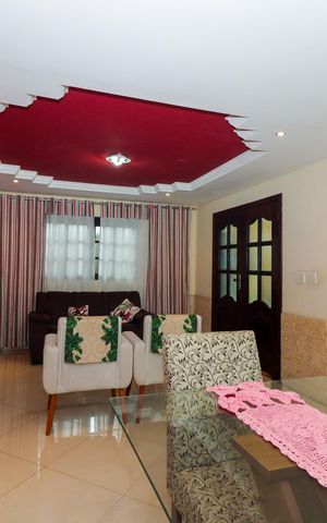 Casa de condomínio à venda com 280m², 3 quartos e 2 vagas Casa de condomínio à venda com 280m², 3 quartos e 2 vagasSala