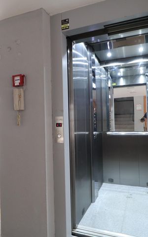 Apartamento para alugar com 68m², 2 quartos e 2 vagasElevador