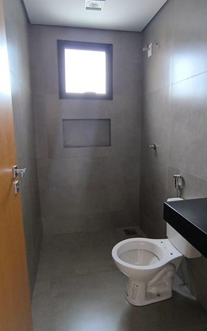 Apartamento para alugar com 68m², 2 quartos e 2 vagas Apartamento para alugar com 68m², 2 quartos e 2 vagasBanheiro do Quarto 2