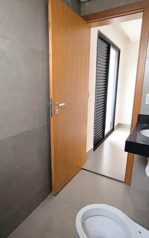 Apartamento para alugar com 68m², 2 quartos e 1 vaga Apartamento para alugar com 68m², 2 quartos e 1 vagaBanheiro do Quarto 2